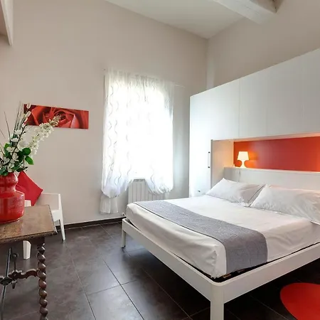 Glam Apartment Florence