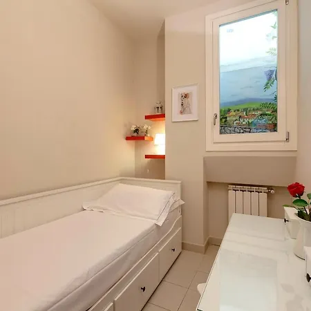 Glam Apartment Florence