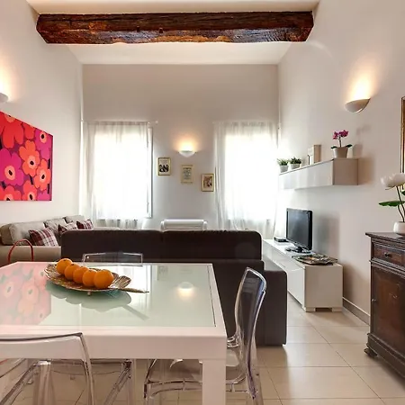 Glam Apartment