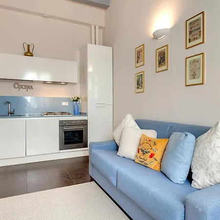 Glam Apartment