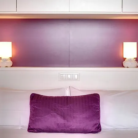 Glam Apartment Florence