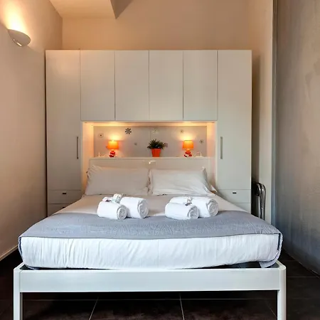 Apartment Glam *