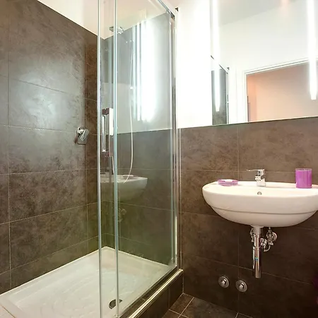 Glam Apartment
